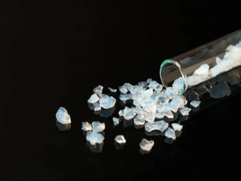 Pure silica gel crystals